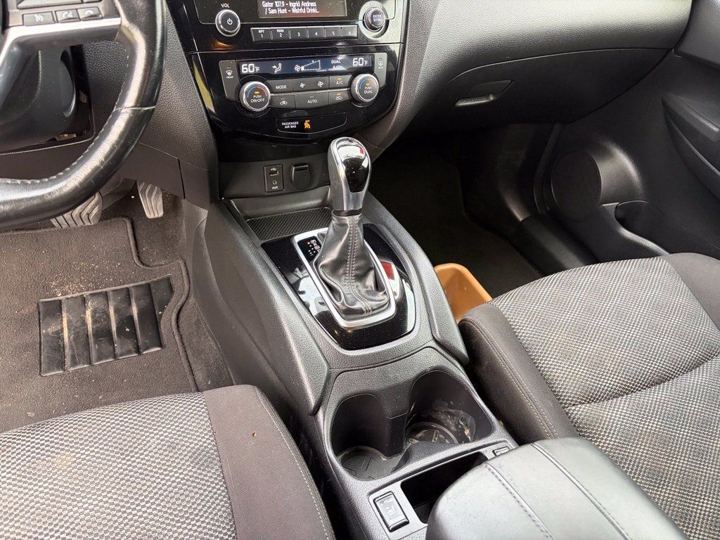 Used 2018 Nissan Rogue Sport SV w/ SV All-Weather Package FWD image 20