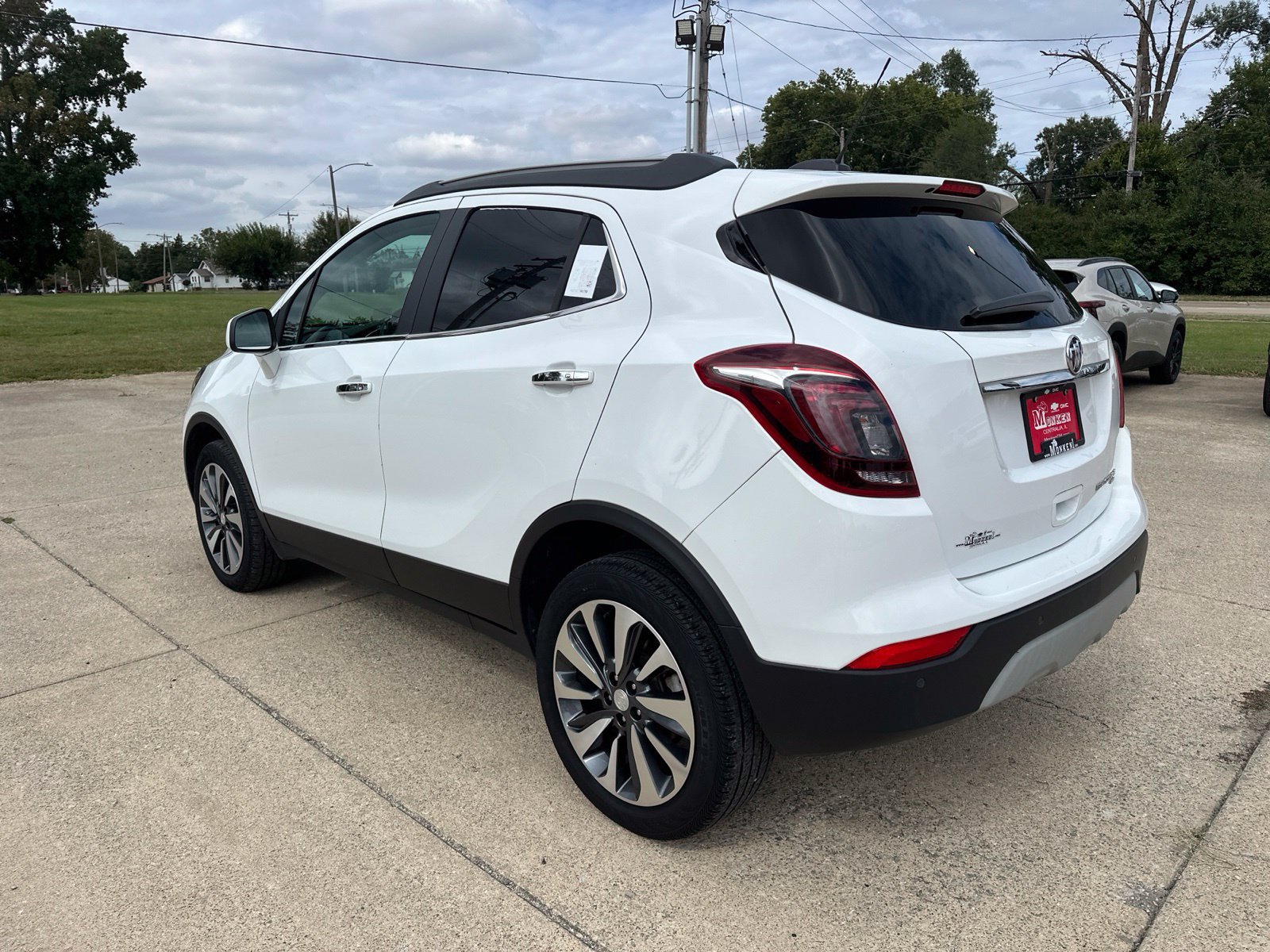 Used 2022 Buick Encore Preferred w/ Safety Package II AWD/4WD image 5