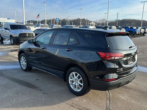 Used 2024 Chevrolet Equinox LS w/ LS Convenience Package image 3