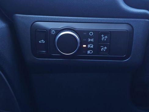 New 2025 Ford Maverick XL w/ Equipment Group 102A image 18