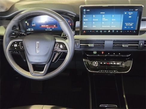 New 2025 Lincoln Corsair FWD w/ Equipment Group 101A image 27