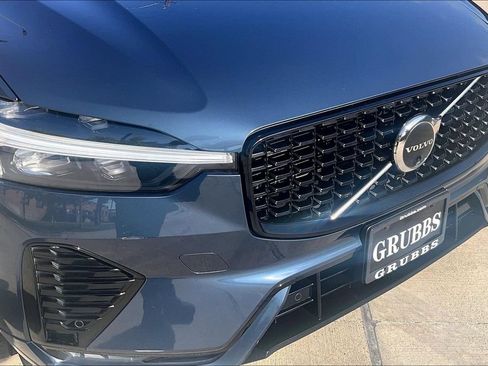 Certified 2024 Volvo XC60 B5 Plus w/ Protection Package Premier AWD/4WD image 29