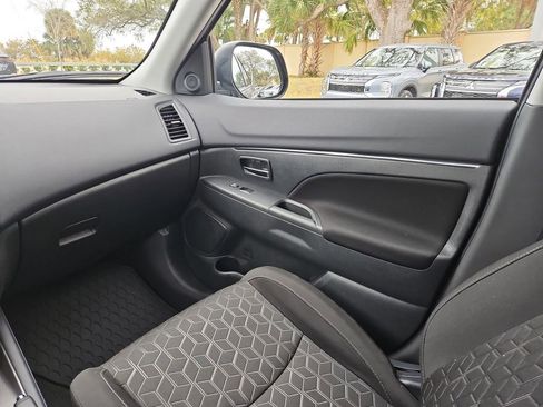 Used 2024 Mitsubishi Outlander Sport SE image 10