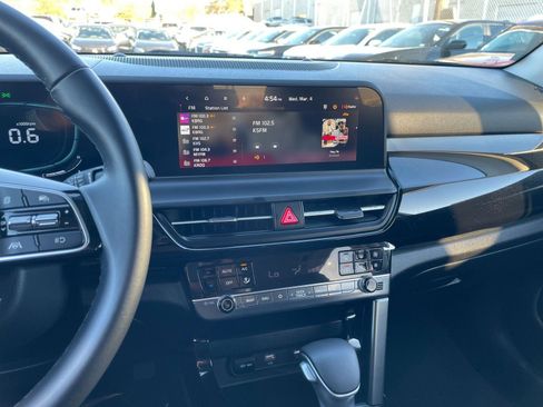 Used 2025 Kia Seltos S image 17