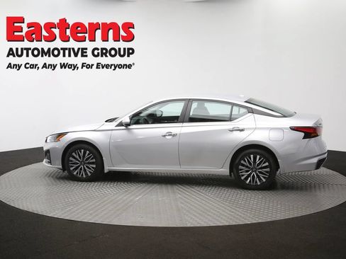 Used 2023 Nissan Altima 2.5 SV AWD/4WD image 60