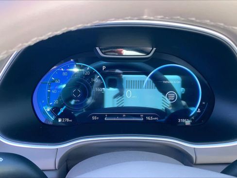 Used 2024 Genesis GV80 2.5T w/ Prestige Package image 25