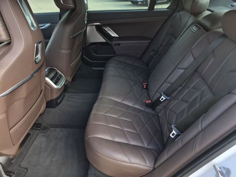 Certified 2023 BMW 760i xDrive w/ Parking Assistance Package image 28