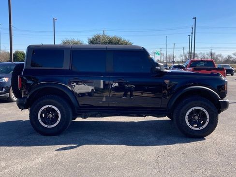 Used 2023 Ford Bronco Badlands w/ Sasquatch Package image 4