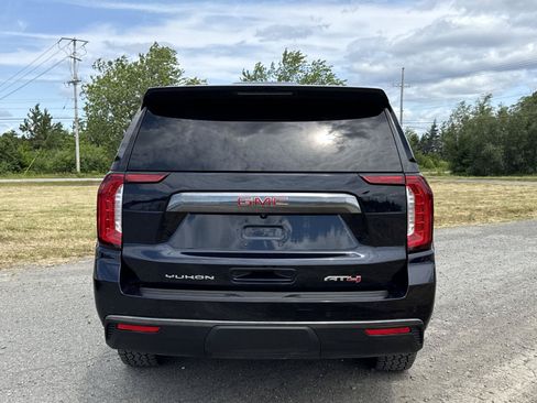 Used 2023 GMC Yukon XL AT4 w/ AT4 Premium Package AWD/4WD image 10