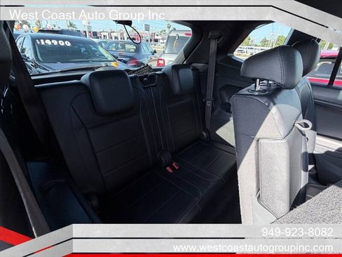 Used 2019 Volkswagen Tiguan SEL Premium R-Line FWD image 15