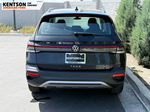 Used 2025 Volkswagen Taos S AWD/4WD image 7