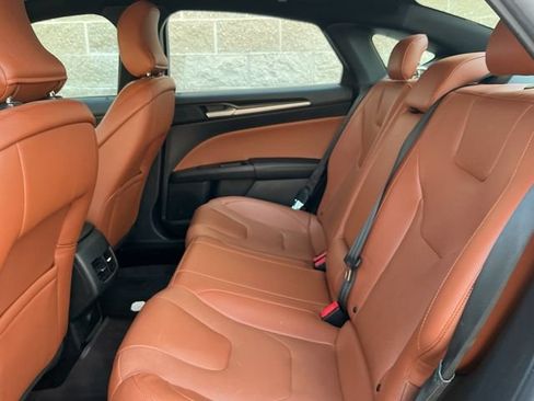 Used 2019 Ford Fusion Titanium FWD image 22