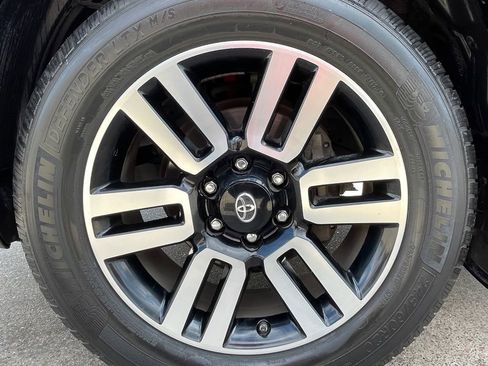 Used 2014 Toyota 4Runner Limited image 15