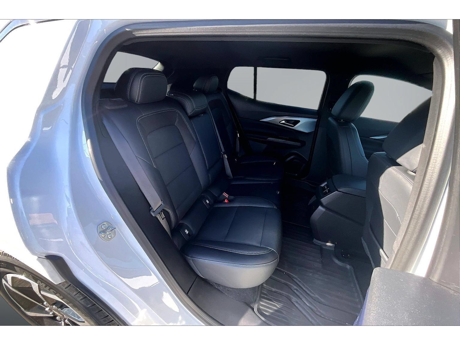 Used 2024 Chevrolet Equinox EV LT FWD image 25