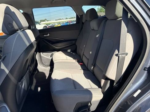 Used 2017 Hyundai Santa Fe SE FWD image 27