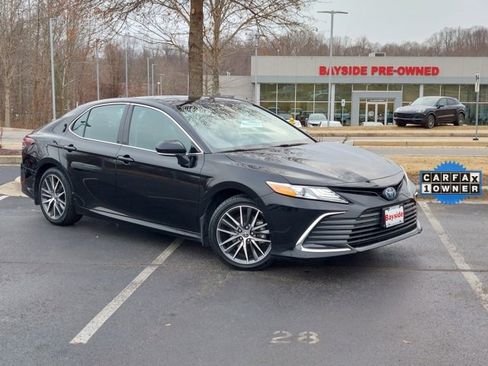 Used 2023 Toyota Camry XLE image 2