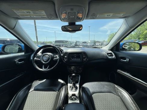 Used 2018 Jeep Compass Latitude w/ Popular Equipment Group AWD/4WD image 22