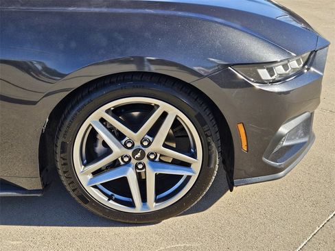 Used 2024 Ford Mustang Premium image 6