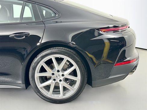 Certified 2025 Porsche Panamera 4 image 12