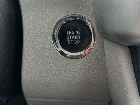 Certified 2016 Toyota Highlander Limited image 28