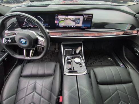 Used 2024 BMW 750e xDrive w/ Executive Package AWD/4WD image 14