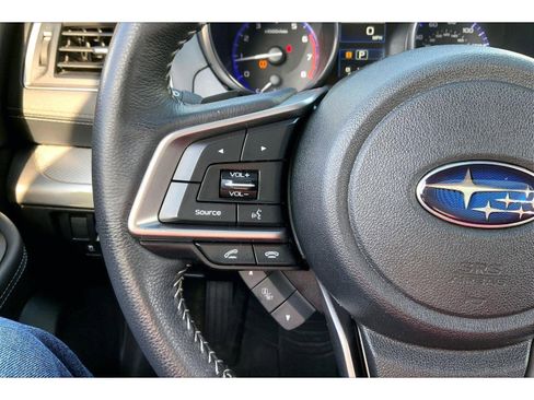 Used 2018 Subaru Outback 2.5i Premium image 16