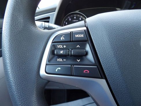 Used 2018 Hyundai Elantra SEL FWD image 14