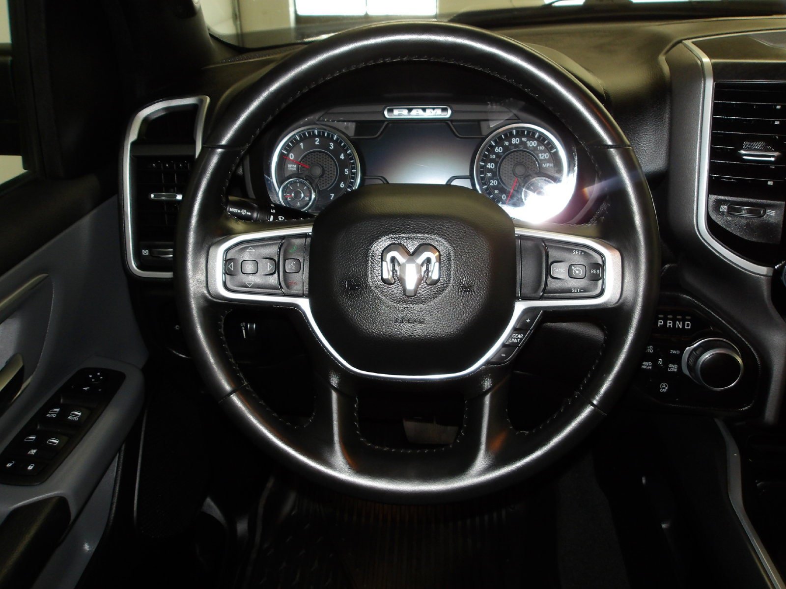 Used 2023 RAM 1500 Big Horn AWD/4WD image 14