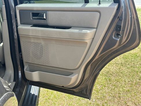 Used 2013 Ford Expedition Limited AWD/4WD image 16