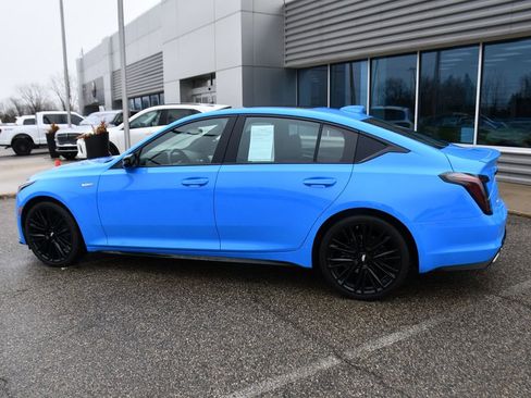 Used 2022 Cadillac CT5 V w/ LPO, ONYX Package image 3