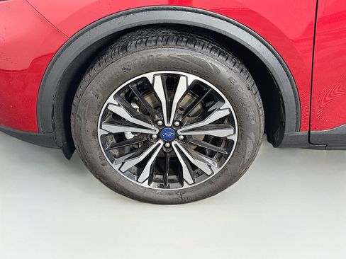 Used 2022 Ford Escape SE w/ SE Sport Appearance Package image 29