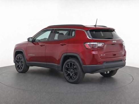 Used 2022 Jeep Compass Latitude AWD/4WD image 5