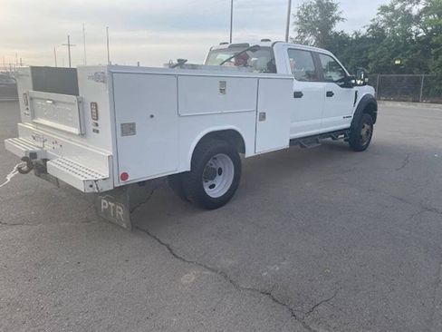 Used 2022 Ford F550 4x4 Crew Cab Super Duty w/ Power Equipment Group image 6