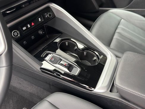 Certified 2025 Audi Q5 Premium w/ Convenience Package AWD/4WD image 13