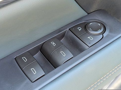 New 2026 GMC Terrain AT4 w/ Technology Package II AWD/4WD image 44