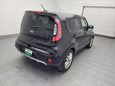 Used 2019 Kia Soul + image 9