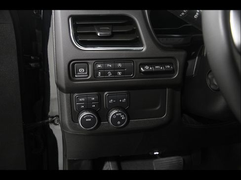 Used 2024 Chevrolet Tahoe Premier AWD/4WD image 6