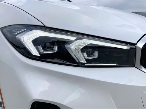 Used 2024 BMW 330i Sedan image 28