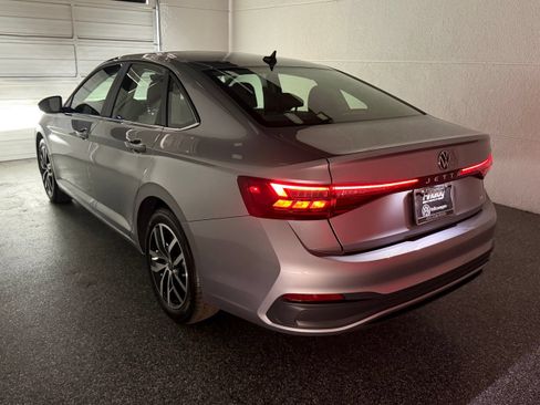 Used 2026 Volkswagen Jetta SE FWD image 49