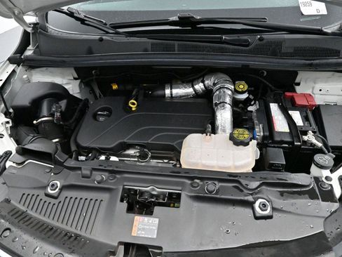 Used 2022 Buick Encore Preferred w/ Safety Package image 28