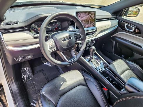 Used 2024 Jeep Compass Limited AWD/4WD image 10