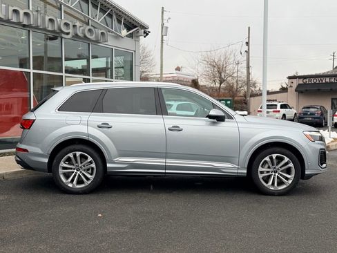 Certified 2025 Audi Q7 3.0T Premium Plus image 7