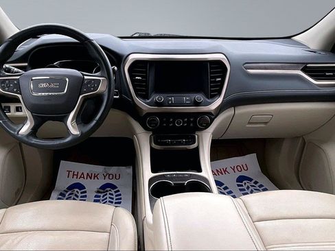 Used 2023 GMC Acadia Denali w/ Denali Technology Package AWD/4WD image 16