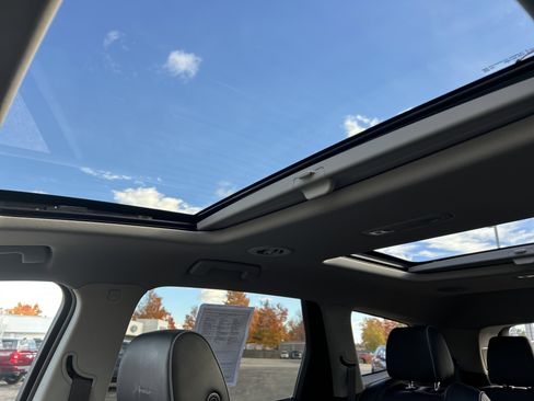 Used 2021 Buick Enclave Avenir image 29