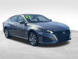 Used 2023 Nissan Altima 2.5 S image 3