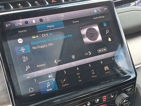 Used 2023 Jeep Grand Cherokee 4WD 4xe w/ Luxury Tech Group II image 18