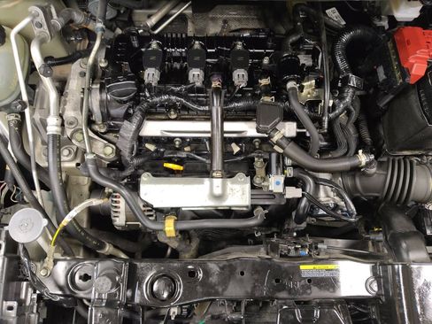 Used 2021 Nissan Versa SV FWD image 30