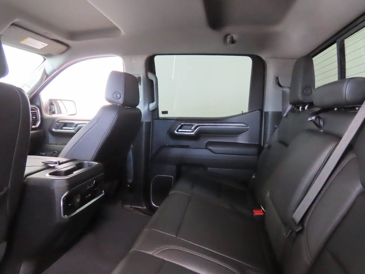 Used 2024 Chevrolet Silverado 1500 LTZ AWD/4WD image 22