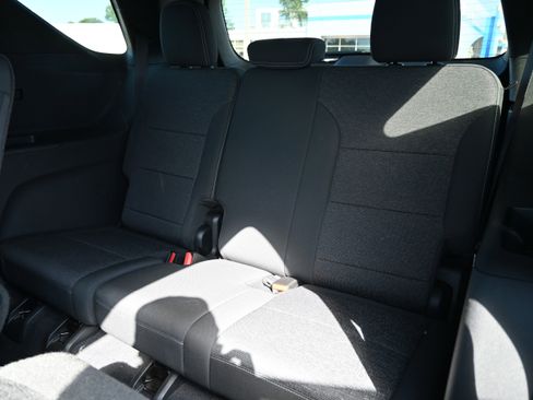 Used 2024 Chevrolet Traverse LT image 29