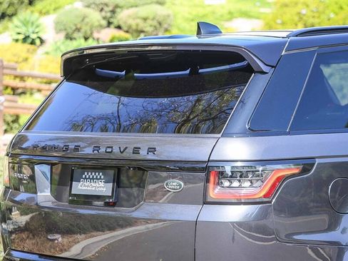 Used 2021 Land Rover Range Rover Sport HST image 16